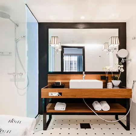 F6 Hotel 4*