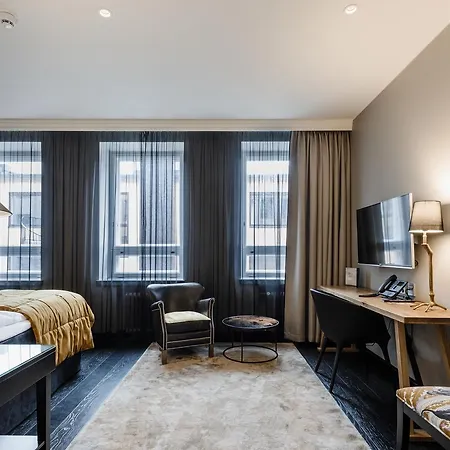 F6 Hotel 4*