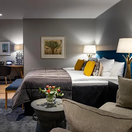 F6 Hotel